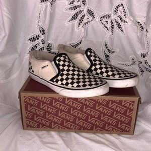 US size 6 (Y)  Black/Natural Checkers Vans